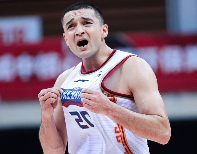 菲尼克斯太阳迎CBA常规赛关键赛；今晚伤情更新；悬念犹存；临场指挥获称赞的简单介绍